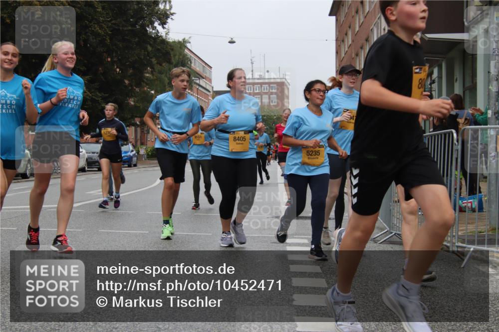 13.09.2026 - Kiel Lauf Markus Tischler http://msf.ph/oto/10452471 13.09.2026 09:49:59 Fleethörn 1270, 9551, 8405, 5235 meine-sportfotos.de