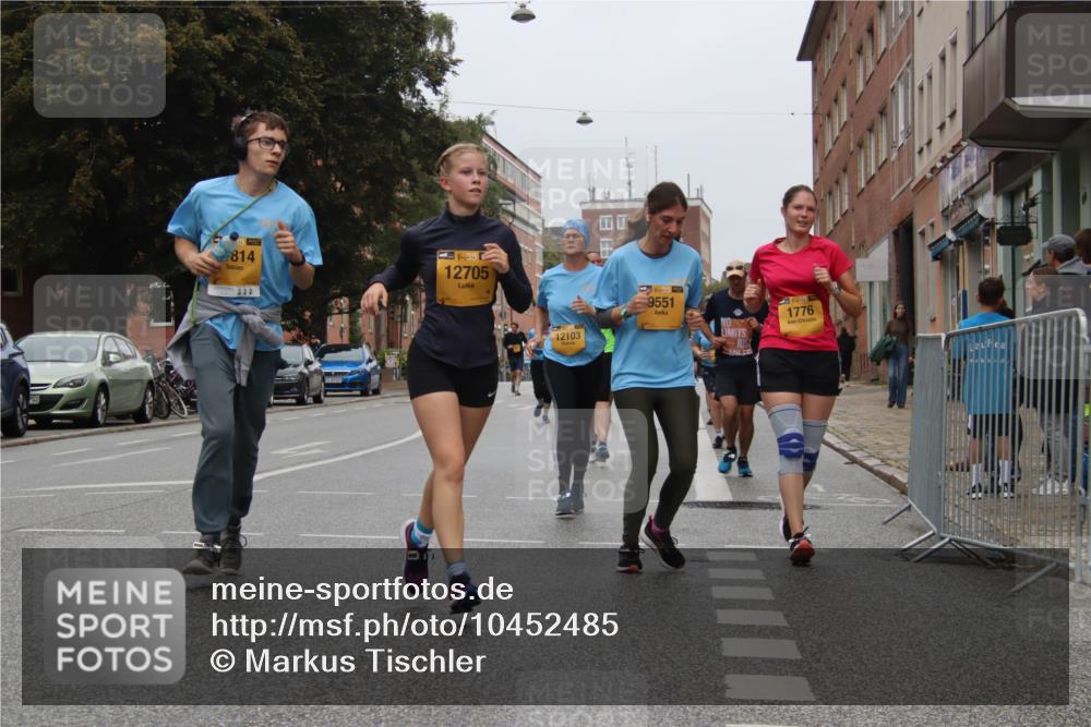 13.09.2026 - Kiel Lauf Markus Tischler http://msf.ph/oto/10452485 13.09.2026 09:50:02 Fleethörn 814, 38, 12705, 12103, 39, 9551, 39, 1776, 2 meine-sportfotos.de