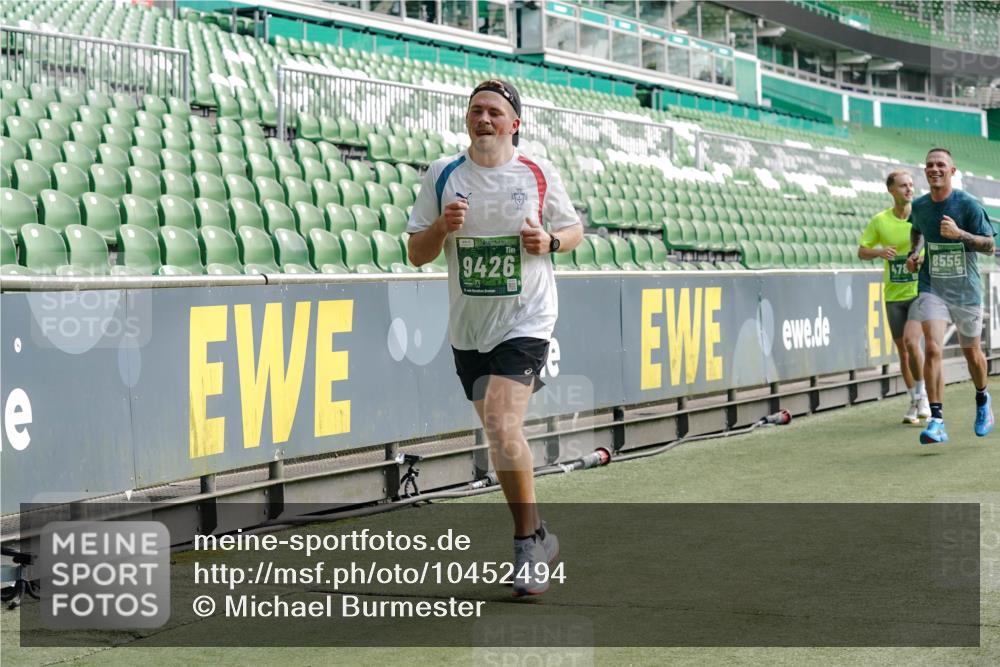 13.09.2026 - 21. swb-Marathon Bremen Michael Burmester http://msf.ph/oto/10452494 13.09.2026 12:50:49 Laufen im Stadion 335, 469, 663, 670, 771, 779, 1125, 1146, 1162, 1455, 1510, 1513, 1517, 1605, 1613, 1970, 1998, 2052, 2130, 2288, 2291, 2295, 2347, 2360, 2442, 2444, 2447, 2750, 2759, 2909, 3440, 3484, 3625, 3647, 3703, 3808, 3959, 4023, 4033, 4368, 4384, 4473, 4559, 4571, 4582, 4727, 4743, 4781, 4782, 4888, 4895, 5066, 5111, 5155, 5314, 5377, 5383, 5521, 5532, 5585, 5594, 5620, 5627, 5636, 5696, 6267, 6274, 6471, 6652, 6668, 6842, 6901, 6906, 7109, 7115, 7121, 8033, 8798 meine-sportfotos.de