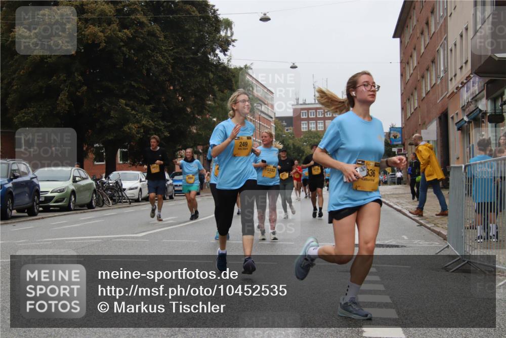 13.09.2026 - Kiel Lauf Markus Tischler http://msf.ph/oto/10452535 13.09.2026 09:50:16 Fleethörn 5913, 249, 6118, 10333, 836 meine-sportfotos.de