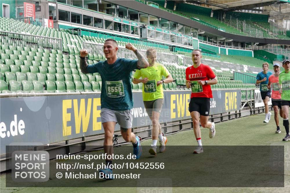 13.09.2026 - 21. swb-Marathon Bremen Michael Burmester http://msf.ph/oto/10452556 13.09.2026 12:50:52 Laufen im Stadion 335, 469, 663, 670, 771, 779, 1125, 1146, 1162, 1455, 1510, 1513, 1517, 1605, 1613, 1970, 1998, 2052, 2130, 2288, 2291, 2295, 2347, 2360, 2442, 2444, 2447, 2750, 2759, 2909, 3440, 3484, 3625, 3647, 3703, 3808, 3959, 4023, 4033, 4165, 4368, 4384, 4473, 4559, 4571, 4582, 4727, 4743, 4781, 4782, 4888, 4895, 5066, 5079, 5111, 5155, 5168, 5314, 5377, 5383, 5521, 5532, 5585, 5620, 5627, 5636, 5696, 6267, 6274, 6471, 6652, 6668, 6901, 6906, 7109, 7115, 7121, 8033, 8798 meine-sportfotos.de