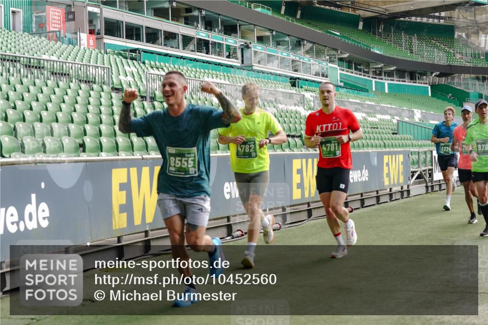 13.09.2026 - 21. swb-Marathon Bremen Michael Burmester http://msf.ph/oto/10452560 13.09.2026 12:50:52 Laufen im Stadion 335, 469, 663, 670, 771, 779, 1125, 1146, 1162, 1455, 1510, 1513, 1517, 1605, 1613, 1970, 1998, 2052, 2130, 2288, 2291, 2295, 2347, 2360, 2442, 2444, 2447, 2750, 2759, 2909, 3440, 3484, 3625, 3647, 3703, 3808, 3959, 4023, 4033, 4165, 4368, 4384, 4473, 4559, 4571, 4582, 4727, 4743, 4781, 4782, 4888, 4895, 5066, 5079, 5111, 5155, 5168, 5314, 5377, 5383, 5521, 5532, 5585, 5620, 5627, 5636, 5696, 6267, 6274, 6471, 6652, 6668, 6901, 6906, 7109, 7115, 7121, 8033, 8798 meine-sportfotos.de