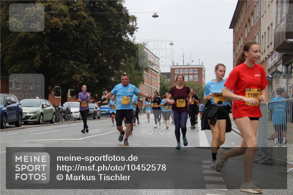 13.09.2026 - Kiel Lauf Markus Tischler http://msf.ph/oto/10452578 13.09.2026 09:50:29 Fleethörn 11143, 7694, 5731, 682, 1, 39, 11997 meine-sportfotos.de