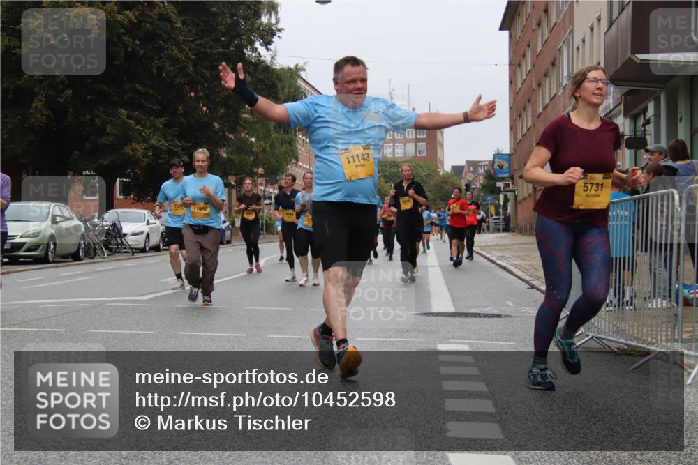13.09.2026 - Kiel Lauf Markus Tischler http://msf.ph/oto/10452598 13.09.2026 09:50:32 Fleethörn 752, 11852, 11143, 39, 5595, 5731 meine-sportfotos.de
