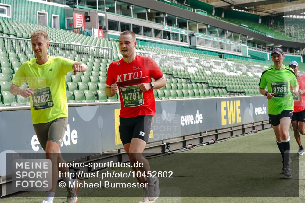 13.09.2026 - 21. swb-Marathon Bremen Michael Burmester http://msf.ph/oto/10452602 13.09.2026 12:50:53 Laufen im Stadion 335, 469, 663, 670, 771, 779, 1125, 1146, 1162, 1455, 1510, 1513, 1517, 1605, 1613, 1970, 1998, 2052, 2130, 2288, 2291, 2295, 2347, 2360, 2442, 2444, 2447, 2750, 2759, 2909, 3440, 3484, 3625, 3647, 3703, 3808, 3959, 4023, 4033, 4165, 4368, 4384, 4473, 4559, 4571, 4582, 4727, 4743, 4781, 4782, 4888, 4895, 5066, 5079, 5111, 5155, 5168, 5314, 5377, 5383, 5521, 5532, 5585, 5620, 5627, 5636, 5696, 6267, 6274, 6471, 6652, 6668, 6901, 6906, 7109, 7115, 7121, 8033, 8798 meine-sportfotos.de