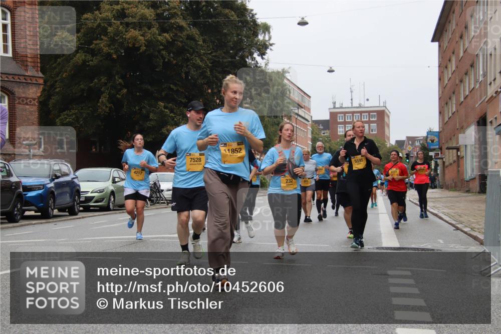 13.09.2026 - Kiel Lauf Markus Tischler http://msf.ph/oto/10452606 13.09.2026 09:50:35 Fleethörn 4217, 7528, 38, 11852, 232, 5595, 2777 meine-sportfotos.de