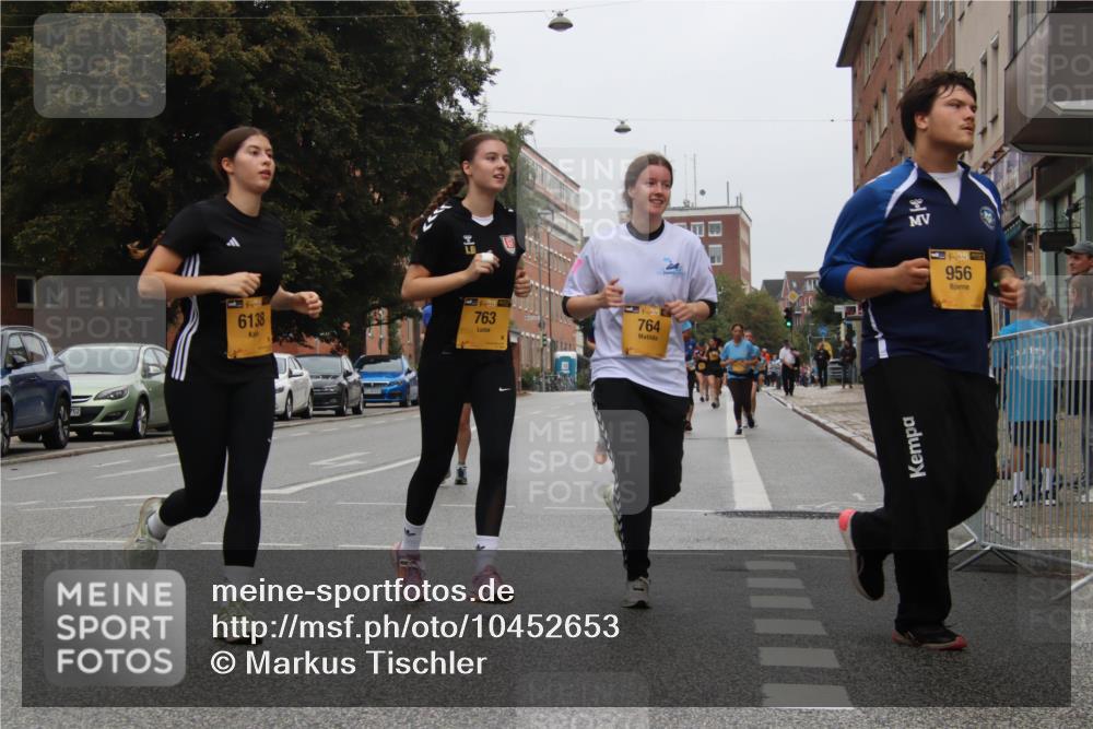 13.09.2026 - Kiel Lauf Markus Tischler http://msf.ph/oto/10452653 13.09.2026 09:50:48 Fleethörn 6138, 8, 19, 763, 764, 950, 956 meine-sportfotos.de