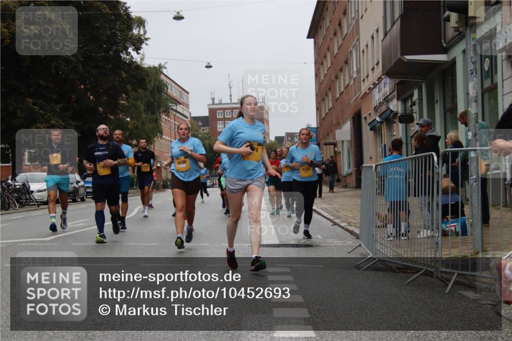 13.09.2026 - Kiel Lauf Markus Tischler http://msf.ph/oto/10452693 13.09.2026 09:51:11 Fleethörn 840, 196, 11834, 6188, 4230 meine-sportfotos.de