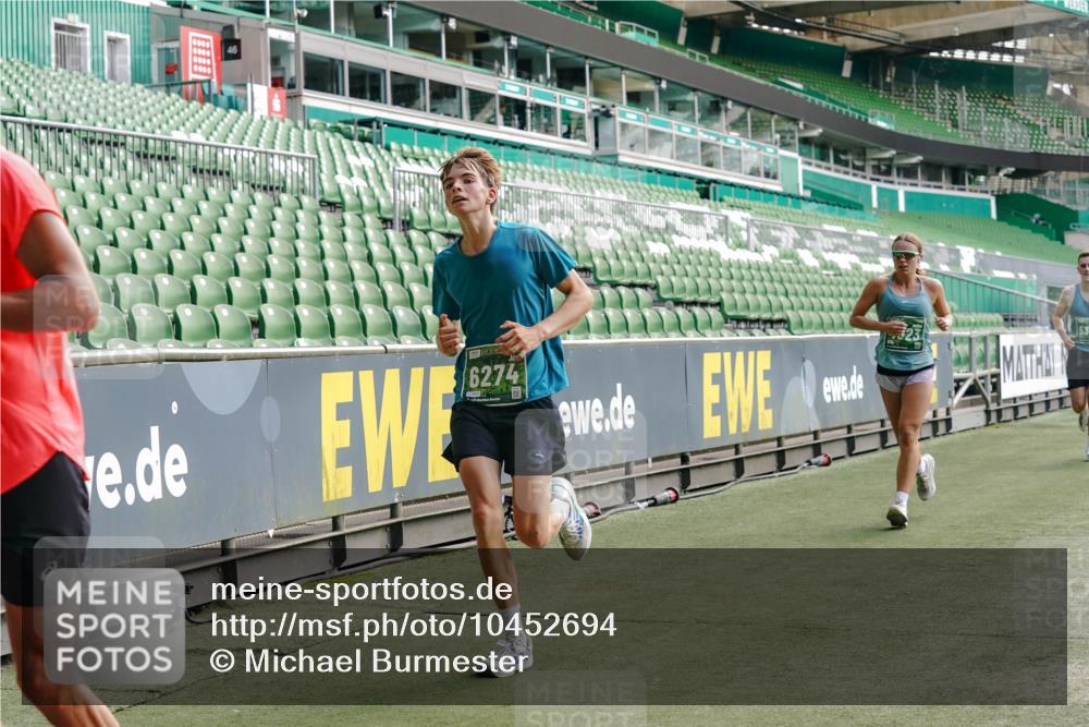 13.09.2026 - 21. swb-Marathon Bremen Michael Burmester http://msf.ph/oto/10452694 13.09.2026 12:50:56 Laufen im Stadion 335, 469, 663, 670, 771, 779, 1125, 1146, 1162, 1455, 1510, 1513, 1517, 1605, 1613, 1970, 1998, 2052, 2130, 2288, 2291, 2295, 2347, 2360, 2442, 2444, 2447, 2750, 2759, 2909, 3440, 3484, 3625, 3647, 3703, 3808, 3959, 4023, 4165, 4368, 4384, 4429, 4473, 4559, 4571, 4582, 4727, 4743, 4781, 4782, 4888, 4895, 5066, 5079, 5111, 5155, 5168, 5314, 5377, 5379, 5383, 5521, 5532, 5585, 5620, 5627, 5636, 5696, 6267, 6274, 6471, 6652, 6668, 6901, 6906, 7109, 7115, 7121, 8033, 8798 meine-sportfotos.de