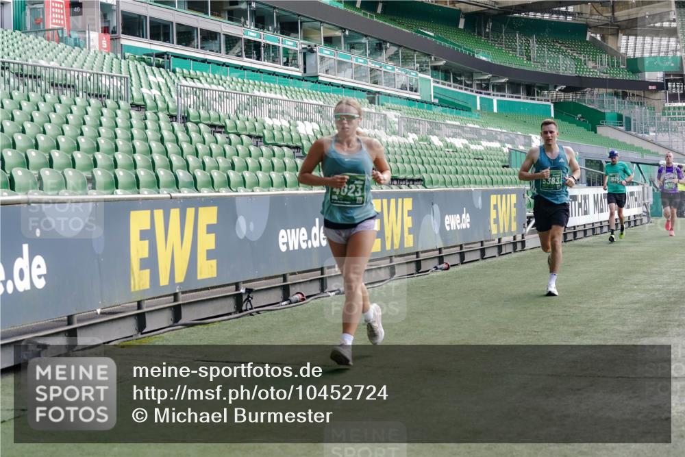 13.09.2026 - 21. swb-Marathon Bremen Michael Burmester http://msf.ph/oto/10452724 13.09.2026 12:50:57 Laufen im Stadion 335, 469, 663, 670, 734, 771, 779, 1043, 1125, 1146, 1162, 1455, 1510, 1513, 1517, 1605, 1613, 1970, 1998, 2052, 2130, 2288, 2291, 2295, 2347, 2360, 2442, 2444, 2447, 2759, 3440, 3484, 3625, 3647, 3703, 3808, 3959, 4023, 4165, 4368, 4384, 4429, 4473, 4559, 4571, 4582, 4727, 4743, 4781, 4782, 4888, 4895, 5066, 5079, 5111, 5155, 5168, 5314, 5377, 5379, 5383, 5521, 5532, 5585, 5620, 5627, 5636, 5696, 6267, 6274, 6471, 6652, 6668, 6901, 6906, 7109, 7115, 7121, 8033, 8798 meine-sportfotos.de