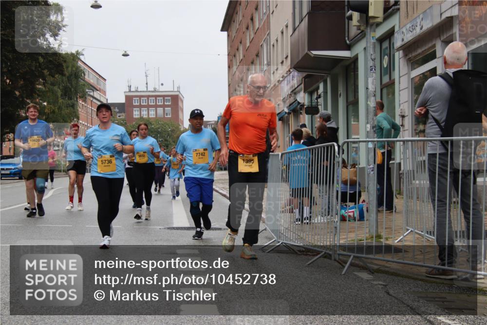 13.09.2026 - Kiel Lauf Markus Tischler http://msf.ph/oto/10452738 13.09.2026 09:51:29 Fleethörn 10620, 5736, 3832, 7742, 1395 meine-sportfotos.de