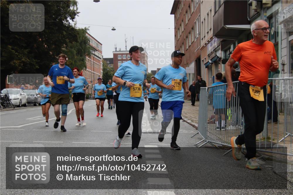 13.09.2026 - Kiel Lauf Markus Tischler http://msf.ph/oto/10452742 13.09.2026 09:51:30 Fleethörn 10626, 5736, 7742, 39, 1395 meine-sportfotos.de