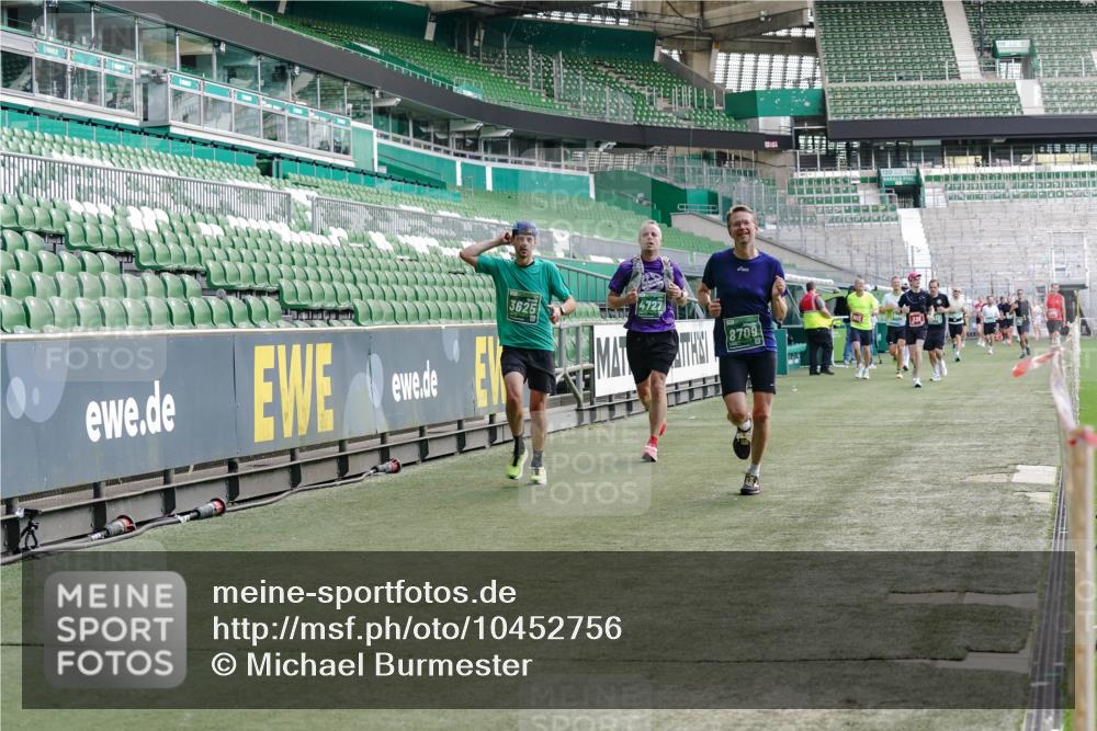 13.09.2026 - 21. swb-Marathon Bremen Michael Burmester http://msf.ph/oto/10452756 13.09.2026 12:51:00 Laufen im Stadion 335, 469, 663, 670, 734, 771, 779, 1043, 1125, 1146, 1162, 1455, 1510, 1513, 1517, 1605, 1613, 1970, 1998, 2052, 2130, 2288, 2291, 2295, 2347, 2360, 2442, 2444, 2447, 2759, 3440, 3484, 3625, 3647, 3703, 3808, 3959, 4023, 4165, 4368, 4384, 4429, 4473, 4559, 4571, 4582, 4727, 4781, 4782, 4888, 4895, 5066, 5079, 5111, 5155, 5168, 5314, 5377, 5379, 5383, 5521, 5532, 5585, 5620, 5627, 5636, 5696, 6267, 6274, 6471, 6652, 6668, 6901, 6906, 7109, 7115, 7121, 8033, 8798 meine-sportfotos.de