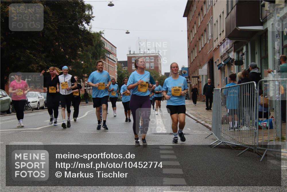 13.09.2026 - Kiel Lauf Markus Tischler http://msf.ph/oto/10452774 13.09.2026 09:51:38 Fleethörn 746, 6679, 10275, 11312, 9565, 2058 meine-sportfotos.de