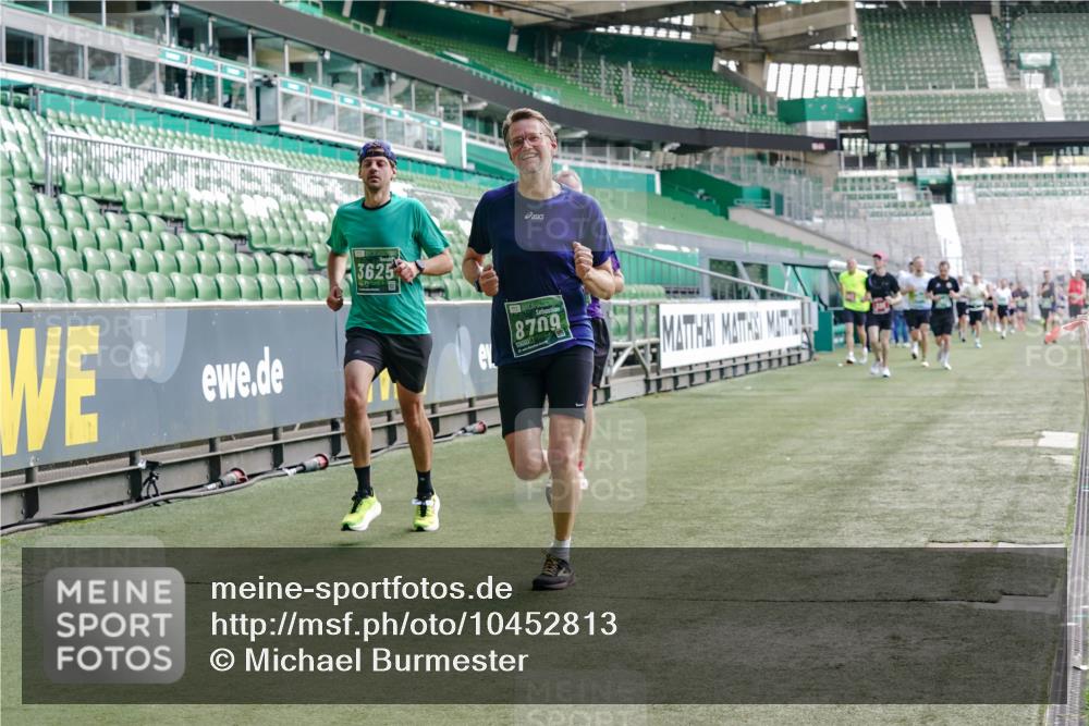 13.09.2026 - 21. swb-Marathon Bremen Michael Burmester http://msf.ph/oto/10452813 13.09.2026 12:51:02 Laufen im Stadion 335, 469, 663, 670, 734, 771, 779, 1043, 1125, 1146, 1162, 1455, 1510, 1513, 1517, 1605, 1613, 1970, 1998, 2052, 2130, 2288, 2291, 2295, 2347, 2360, 2442, 2444, 2447, 2759, 3440, 3484, 3625, 3647, 3703, 3808, 3959, 4023, 4165, 4368, 4384, 4429, 4473, 4559, 4571, 4582, 4727, 4781, 4782, 4888, 4895, 5066, 5079, 5111, 5155, 5168, 5314, 5377, 5379, 5383, 5521, 5532, 5585, 5620, 5627, 5636, 5696, 6267, 6274, 6471, 6652, 6668, 6901, 6906, 7109, 7115, 7121, 8033, 8798 meine-sportfotos.de