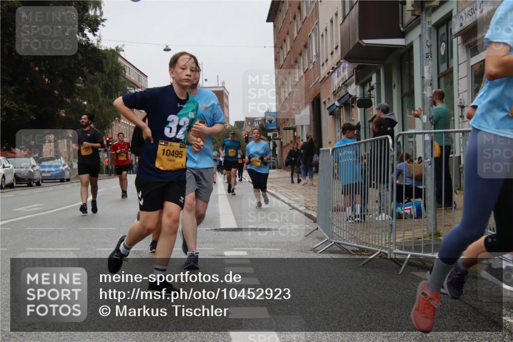13.09.2026 - Kiel Lauf Markus Tischler http://msf.ph/oto/10452923 13.09.2026 09:52:30 Fleethörn 1417, 32, 38, 10495, 1100 meine-sportfotos.de