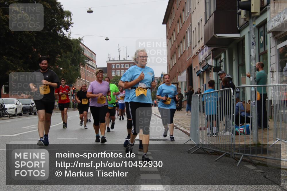 13.09.2026 - Kiel Lauf Markus Tischler http://msf.ph/oto/10452930 13.09.2026 09:52:33 Fleethörn 1417, 10929, 7194, 2955, 100 meine-sportfotos.de
