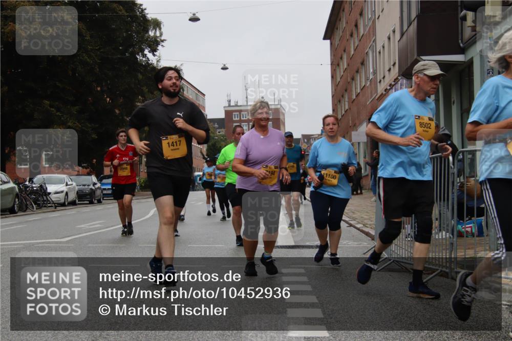 13.09.2026 - Kiel Lauf Markus Tischler http://msf.ph/oto/10452936 13.09.2026 09:52:34 Fleethörn 2948, 1, 39, 1417, 2748, 11100, 8502 meine-sportfotos.de
