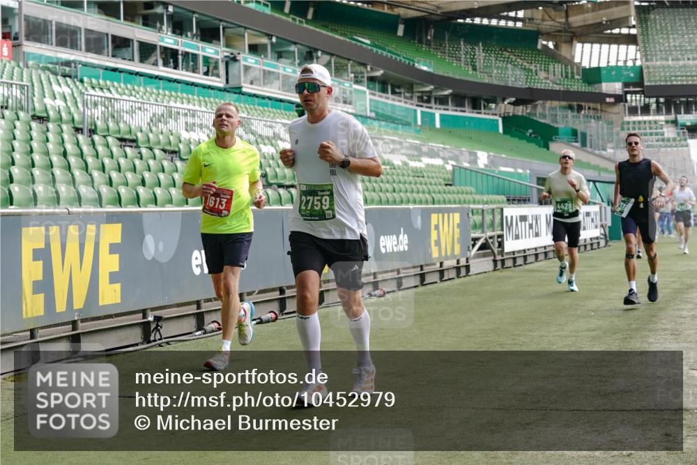 13.09.2026 - 21. swb-Marathon Bremen Michael Burmester http://msf.ph/oto/10452979 13.09.2026 12:51:13 Laufen im Stadion 235, 335, 469, 663, 670, 734, 771, 863, 1043, 1125, 1146, 1162, 1455, 1510, 1513, 1605, 1613, 1970, 1998, 2052, 2130, 2288, 2291, 2295, 2347, 2360, 2442, 2444, 2447, 2759, 2847, 3440, 3484, 3566, 3625, 3647, 3703, 3808, 3959, 4023, 4165, 4368, 4429, 4473, 4559, 4571, 4573, 4582, 4727, 4781, 4782, 4888, 4895, 5066, 5079, 5111, 5152, 5155, 5168, 5314, 5377, 5379, 5383, 5521, 5532, 5620, 5627, 5636, 5696, 6267, 6274, 6471, 6652, 6668, 6901, 6906, 7115, 7121, 8033, 8798 meine-sportfotos.de