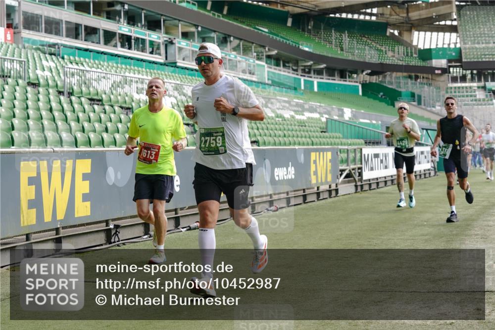 13.09.2026 - 21. swb-Marathon Bremen Michael Burmester http://msf.ph/oto/10452987 13.09.2026 12:51:13 Laufen im Stadion 235, 335, 469, 663, 670, 734, 771, 863, 1043, 1125, 1146, 1162, 1455, 1510, 1513, 1605, 1613, 1970, 1998, 2052, 2130, 2288, 2291, 2295, 2347, 2360, 2442, 2444, 2447, 2759, 2847, 3440, 3484, 3566, 3625, 3647, 3703, 3808, 3959, 4023, 4165, 4368, 4429, 4473, 4559, 4571, 4573, 4582, 4727, 4781, 4782, 4888, 4895, 5066, 5079, 5111, 5152, 5155, 5168, 5314, 5377, 5379, 5383, 5521, 5532, 5620, 5627, 5636, 5696, 6267, 6274, 6471, 6652, 6668, 6901, 6906, 7115, 7121, 8033, 8798 meine-sportfotos.de