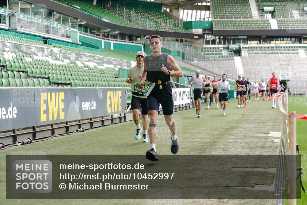 13.09.2026 - 21. swb-Marathon Bremen Michael Burmester http://msf.ph/oto/10452997 13.09.2026 12:51:14 Laufen im Stadion 235, 335, 469, 663, 670, 734, 771, 863, 1043, 1125, 1146, 1162, 1455, 1510, 1513, 1605, 1613, 1970, 1998, 2052, 2130, 2288, 2291, 2295, 2347, 2360, 2442, 2444, 2447, 2759, 2847, 3440, 3484, 3566, 3625, 3647, 3703, 3808, 3959, 4023, 4165, 4368, 4429, 4473, 4559, 4571, 4573, 4582, 4727, 4781, 4782, 4888, 4895, 5066, 5079, 5111, 5152, 5155, 5168, 5314, 5377, 5379, 5383, 5521, 5532, 5620, 5627, 5636, 5696, 6267, 6274, 6471, 6652, 6668, 6901, 6906, 7121, 8033, 8798 meine-sportfotos.de