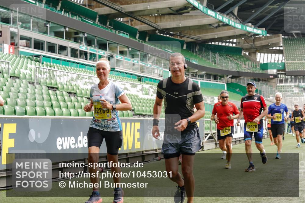 13.09.2026 - 21. swb-Marathon Bremen Michael Burmester http://msf.ph/oto/10453031 13.09.2026 10:31:53 Laufen im Stadion 10141, 10146, 10174, 10222, 10226, 10227, 10243, 10246, 10249, 10255, 10256, 10281, 10284, 10304, 10322, 10339, 10359, 10365, 10410, 10443, 10448, 10471, 10478, 10479, 10486, 10503, 10517, 10518, 10529, 10540, 10543, 10555, 10565, 10577, 10579, 10589, 10608, 10610, 10626, 10631, 10646, 10670, 10675, 10684, 10685, 10690, 10703, 10704, 10707, 10708, 10714, 10721, 10725, 10757, 10765, 10771, 10821, 10822, 10838, 10886, 11038, 11350, 11379 meine-sportfotos.de