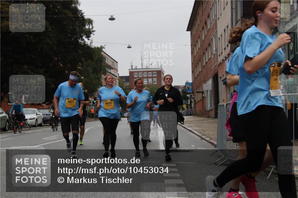 13.09.2026 - Kiel Lauf Markus Tischler http://msf.ph/oto/10453034 13.09.2026 09:53:04 Fleethörn 5937, 6825, 618 meine-sportfotos.de