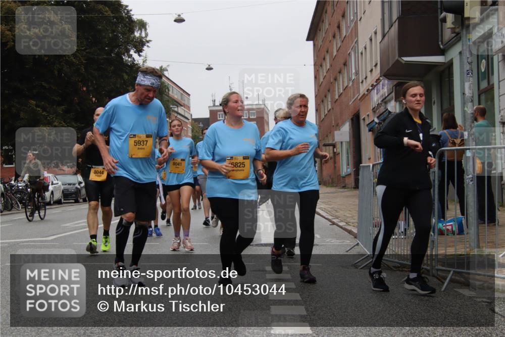 13.09.2026 - Kiel Lauf Markus Tischler http://msf.ph/oto/10453044 13.09.2026 09:53:06 Fleethörn 8044, 5937, 8041, 5825 meine-sportfotos.de