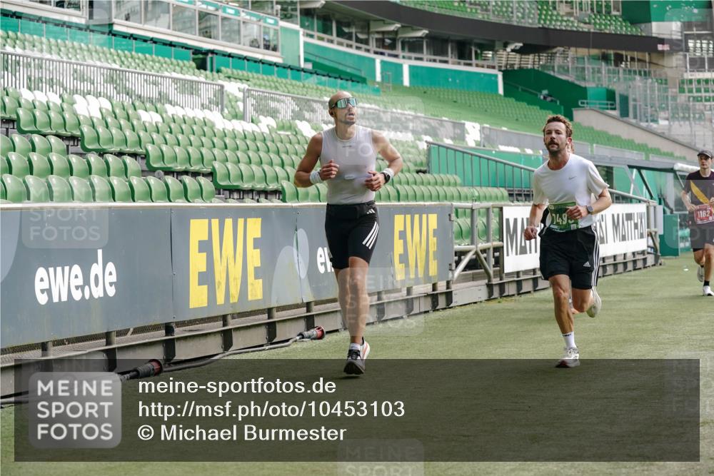 13.09.2026 - 21. swb-Marathon Bremen Michael Burmester http://msf.ph/oto/10453103 13.09.2026 12:51:19 Laufen im Stadion 235, 335, 469, 663, 734, 771, 863, 1043, 1125, 1146, 1162, 1455, 1492, 1510, 1513, 1613, 1955, 1970, 1998, 2008, 2052, 2130, 2291, 2295, 2347, 2360, 2442, 2444, 2447, 2759, 2847, 3440, 3484, 3566, 3647, 3703, 3808, 3899, 3959, 4023, 4165, 4368, 4429, 4473, 4559, 4571, 4573, 4582, 4727, 4781, 4782, 4888, 4895, 5066, 5079, 5111, 5152, 5155, 5168, 5314, 5377, 5379, 5383, 5521, 5532, 5620, 5627, 5636, 5696, 6267, 6274, 6471, 6668, 6901, 7121, 8033, 8798 meine-sportfotos.de