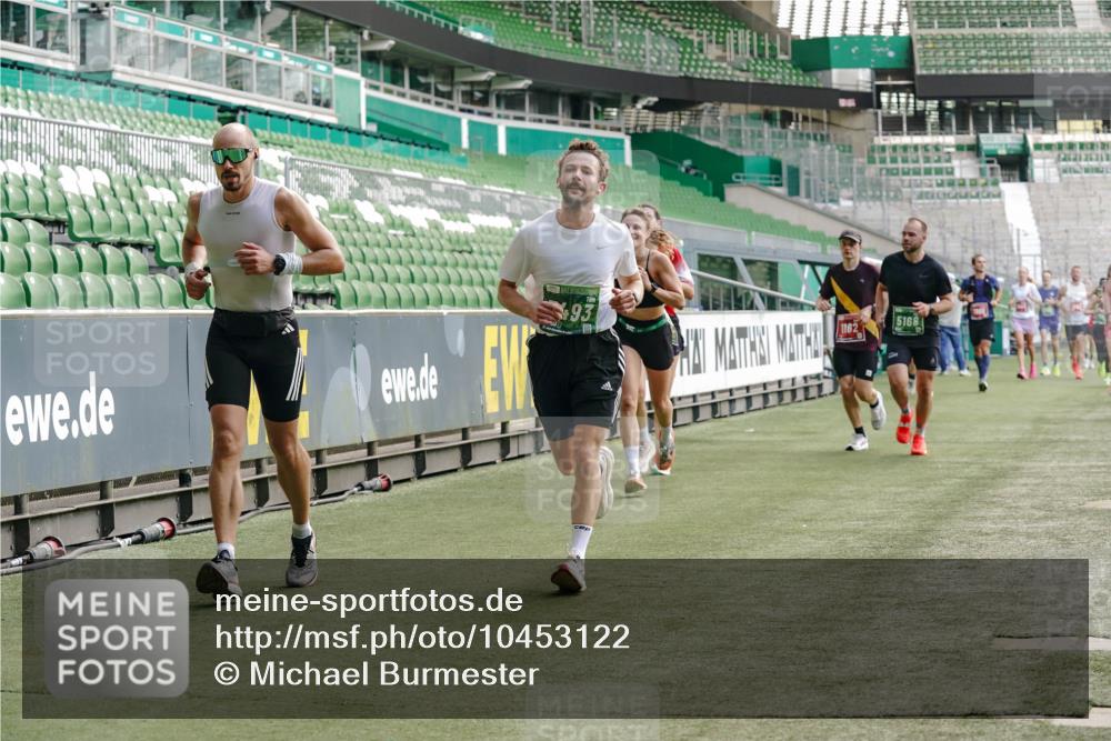 13.09.2026 - 21. swb-Marathon Bremen Michael Burmester http://msf.ph/oto/10453122 13.09.2026 12:51:20 Laufen im Stadion 235, 335, 469, 663, 734, 771, 863, 1043, 1125, 1146, 1162, 1455, 1492, 1510, 1513, 1613, 1955, 1970, 1998, 2008, 2052, 2130, 2291, 2295, 2347, 2360, 2442, 2444, 2447, 2759, 2847, 3440, 3484, 3566, 3647, 3703, 3808, 3899, 3959, 4023, 4165, 4368, 4429, 4473, 4559, 4571, 4573, 4582, 4727, 4781, 4782, 4888, 4895, 5066, 5079, 5111, 5152, 5155, 5168, 5314, 5377, 5379, 5383, 5521, 5532, 5620, 5627, 5636, 5696, 6267, 6274, 6471, 6668, 6901, 7121, 8033, 8798 meine-sportfotos.de