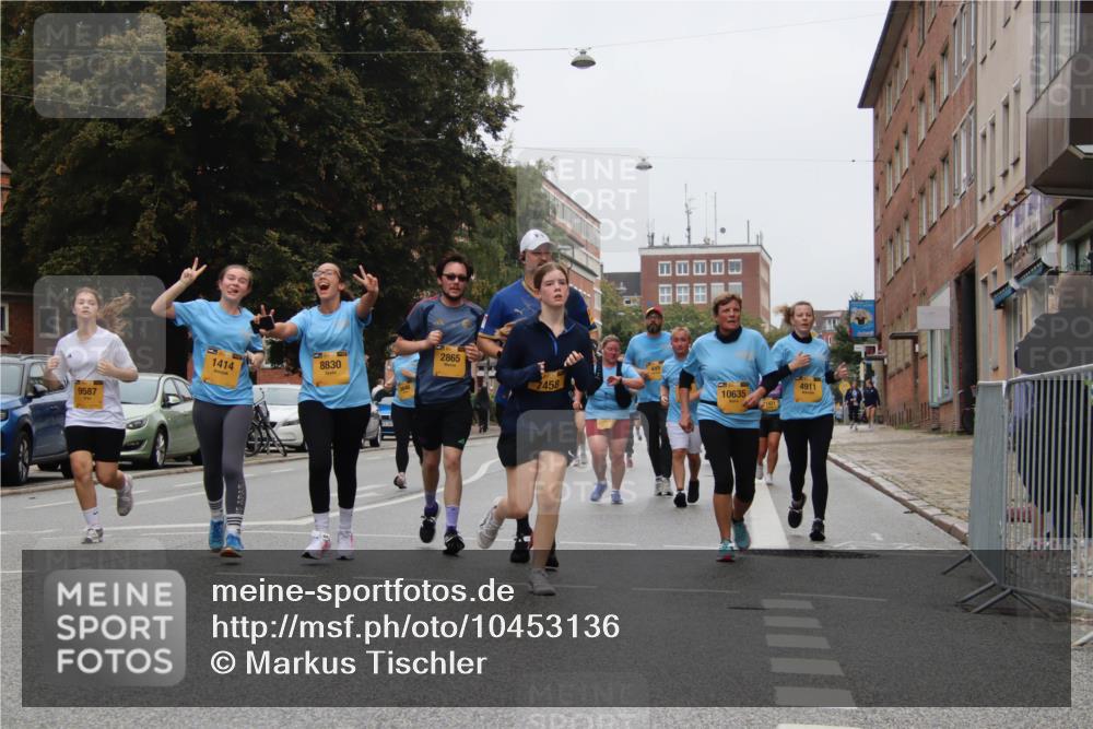 13.09.2026 - Kiel Lauf Markus Tischler http://msf.ph/oto/10453136 13.09.2026 09:53:37 Fleethörn 9587, 1414, 8830, 2865, 7458, 4911, 10635, 1421 meine-sportfotos.de