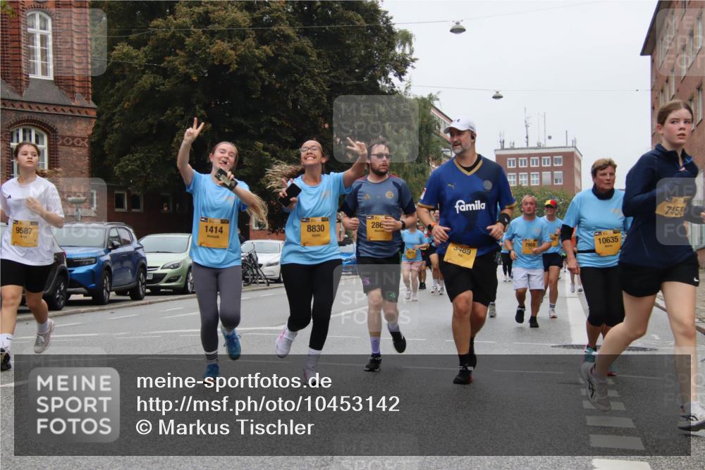 13.09.2026 - Kiel Lauf Markus Tischler http://msf.ph/oto/10453142 13.09.2026 09:53:38 Fleethörn 1414, 8830, 9587, 286, 3489, 7969, 10635, 7458 meine-sportfotos.de