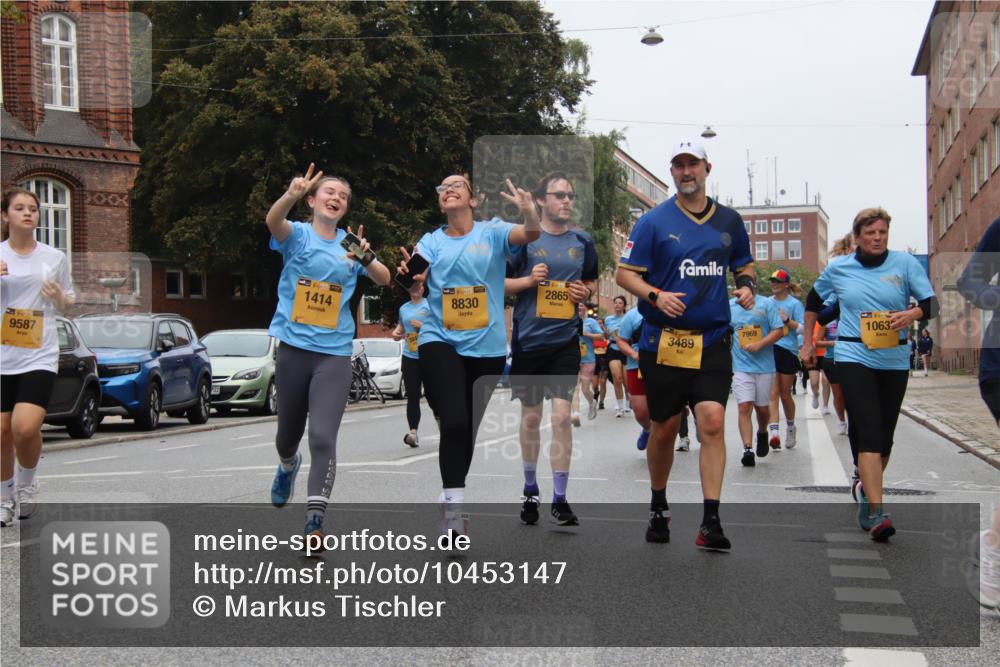 13.09.2026 - Kiel Lauf Markus Tischler http://msf.ph/oto/10453147 13.09.2026 09:53:38 Fleethörn 9587, 38, 1414, 38, 8830, 2865, 3489, 7969, 1063 meine-sportfotos.de