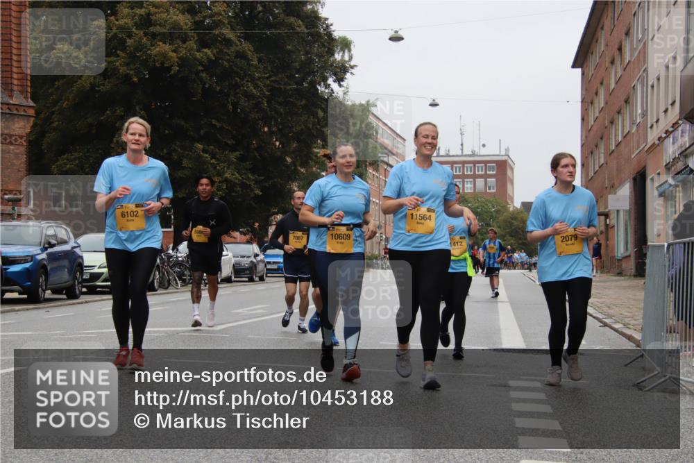 13.09.2026 - Kiel Lauf Markus Tischler http://msf.ph/oto/10453188 13.09.2026 09:53:53 Fleethörn 6102, 7087, 10609, 11564, 1412, 2079 meine-sportfotos.de