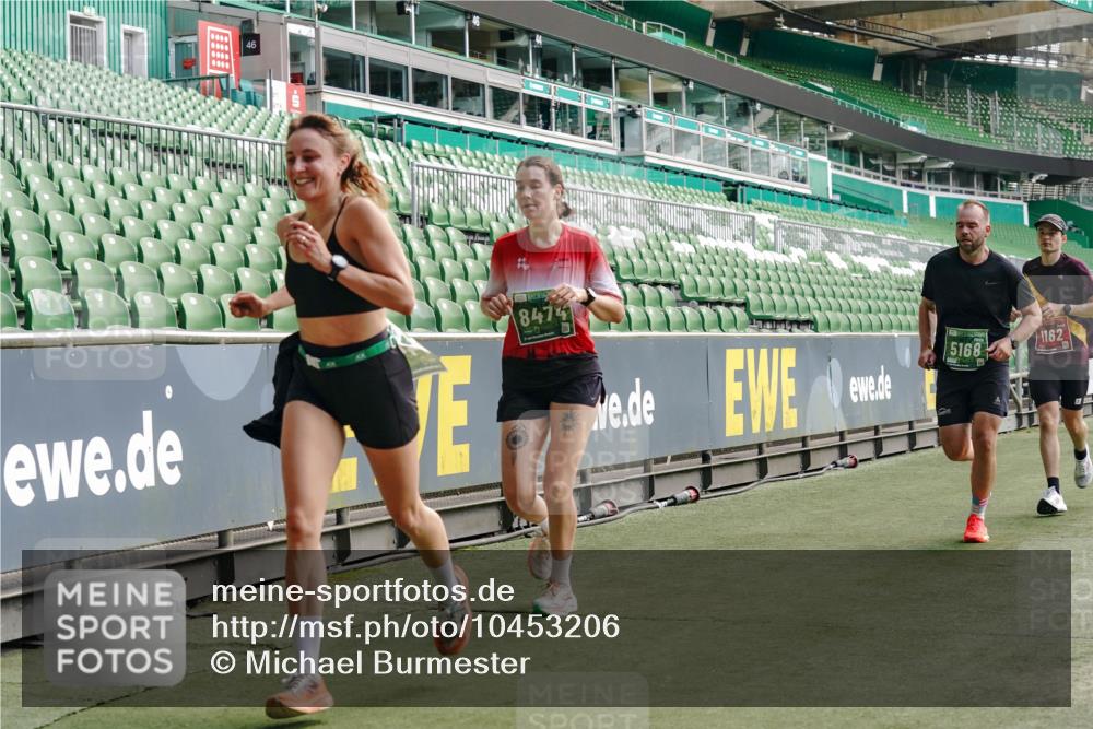 13.09.2026 - 21. swb-Marathon Bremen Michael Burmester http://msf.ph/oto/10453206 13.09.2026 12:51:24 Laufen im Stadion 235, 335, 469, 734, 771, 863, 1043, 1125, 1146, 1162, 1455, 1492, 1510, 1513, 1613, 1955, 1970, 1998, 2008, 2130, 2291, 2295, 2360, 2442, 2444, 2447, 2759, 2847, 3440, 3484, 3566, 3647, 3703, 3808, 3830, 3899, 3959, 4023, 4165, 4368, 4429, 4473, 4475, 4559, 4571, 4573, 4582, 4727, 4781, 4782, 4888, 4895, 5066, 5079, 5152, 5155, 5168, 5314, 5377, 5379, 5383, 5521, 5532, 5620, 5627, 5636, 5696, 6267, 6274, 6471, 6668, 6901, 7121, 8033, 8798 meine-sportfotos.de