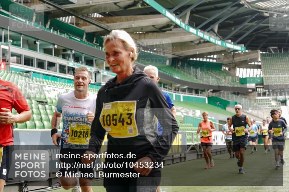 13.09.2026 - 21. swb-Marathon Bremen Michael Burmester http://msf.ph/oto/10453234 13.09.2026 10:31:57 Laufen im Stadion 10141, 10146, 10174, 10222, 10226, 10227, 10243, 10246, 10249, 10255, 10256, 10281, 10284, 10304, 10322, 10339, 10365, 10372, 10410, 10443, 10448, 10471, 10478, 10479, 10486, 10503, 10517, 10518, 10529, 10540, 10543, 10550, 10555, 10565, 10577, 10579, 10589, 10608, 10610, 10626, 10631, 10646, 10670, 10675, 10684, 10685, 10690, 10703, 10704, 10707, 10708, 10714, 10721, 10725, 10757, 10765, 10771, 10821, 10822, 10838, 10886, 11038, 11350, 11379 meine-sportfotos.de
