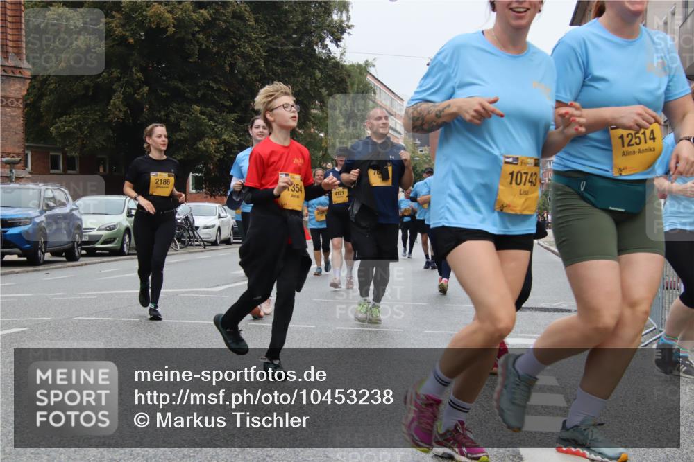 13.09.2026 - Kiel Lauf Markus Tischler http://msf.ph/oto/10453238 13.09.2026 09:54:26 Fleethörn 2186, 354, 4121, 78, 1074349, 12514 meine-sportfotos.de