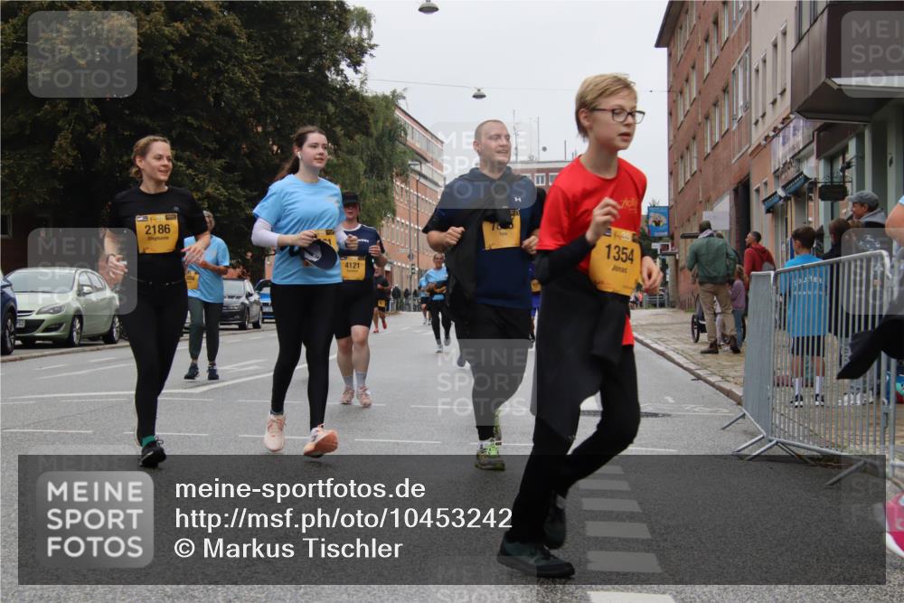 13.09.2026 - Kiel Lauf Markus Tischler http://msf.ph/oto/10453242 13.09.2026 09:54:27 Fleethörn 1, 382, 2186, 4121, 39, 1354 meine-sportfotos.de
