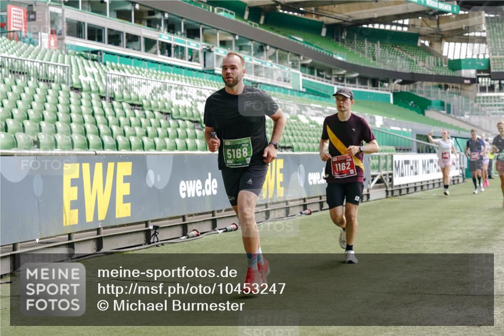 13.09.2026 - 21. swb-Marathon Bremen Michael Burmester http://msf.ph/oto/10453247 13.09.2026 12:51:25 Laufen im Stadion 235, 335, 469, 734, 771, 863, 1043, 1125, 1146, 1162, 1232, 1455, 1492, 1510, 1513, 1613, 1955, 1970, 1998, 2008, 2130, 2291, 2295, 2360, 2442, 2444, 2447, 2759, 2847, 3440, 3484, 3566, 3647, 3703, 3808, 3830, 3899, 3959, 4023, 4165, 4368, 4429, 4473, 4475, 4559, 4571, 4573, 4582, 4727, 4781, 4782, 4888, 4895, 5066, 5079, 5152, 5155, 5168, 5314, 5377, 5379, 5383, 5521, 5532, 5620, 5627, 5636, 5696, 6267, 6274, 6471, 6668, 6901, 7121, 8033, 8798 meine-sportfotos.de