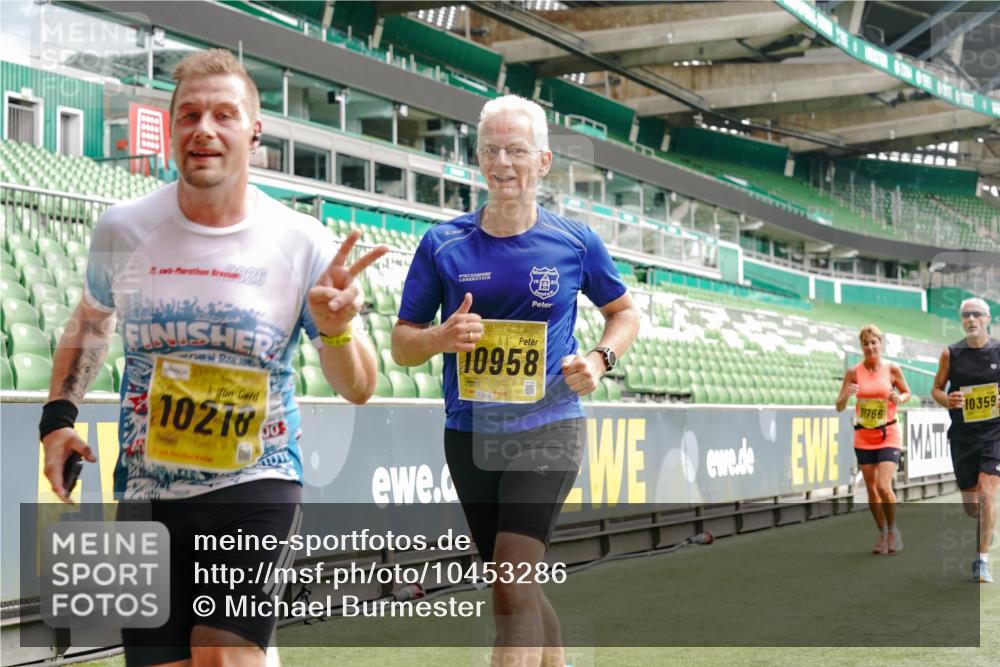 13.09.2026 - 21. swb-Marathon Bremen Michael Burmester http://msf.ph/oto/10453286 13.09.2026 10:31:58 Laufen im Stadion 10141, 10146, 10174, 10222, 10226, 10227, 10243, 10246, 10249, 10255, 10256, 10281, 10284, 10304, 10322, 10365, 10372, 10410, 10443, 10448, 10471, 10478, 10479, 10486, 10503, 10517, 10518, 10529, 10540, 10543, 10550, 10555, 10565, 10577, 10579, 10589, 10608, 10610, 10626, 10631, 10646, 10670, 10675, 10684, 10685, 10690, 10703, 10704, 10707, 10708, 10714, 10721, 10725, 10757, 10765, 10771, 10821, 10822, 10838, 10886, 11350, 11379 meine-sportfotos.de