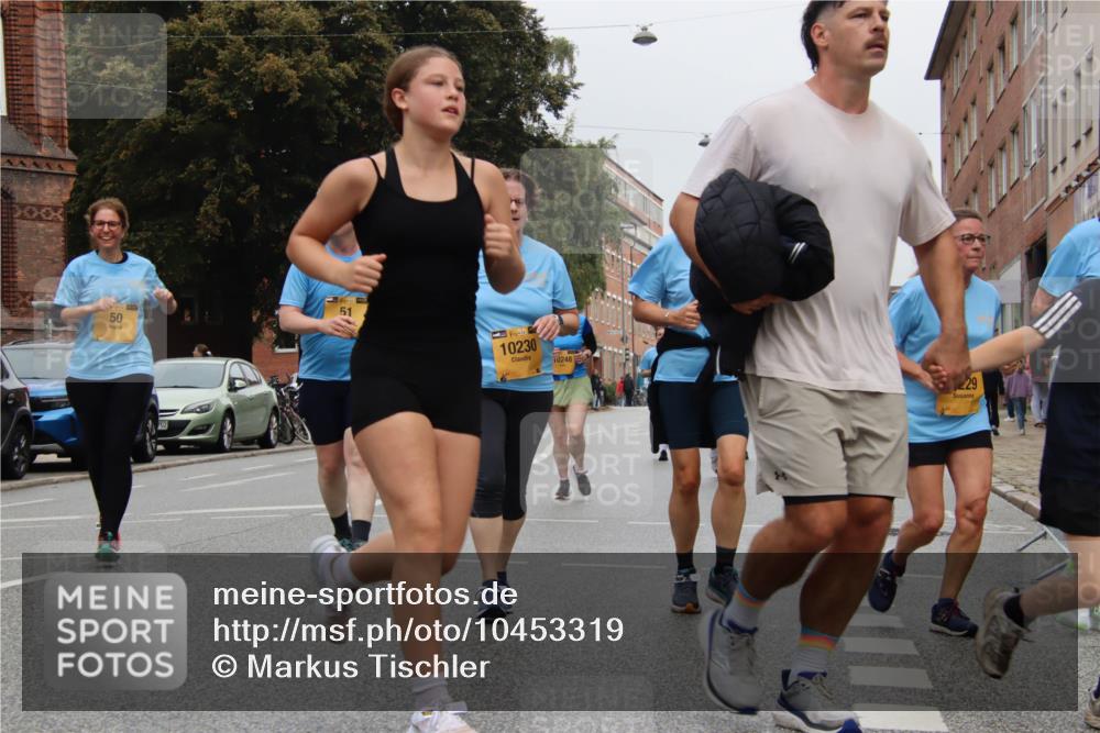 13.09.2026 - Kiel Lauf Markus Tischler http://msf.ph/oto/10453319 13.09.2026 09:54:55 Fleethörn 51, 50, 1, 38, 10230, 10248, 29 meine-sportfotos.de