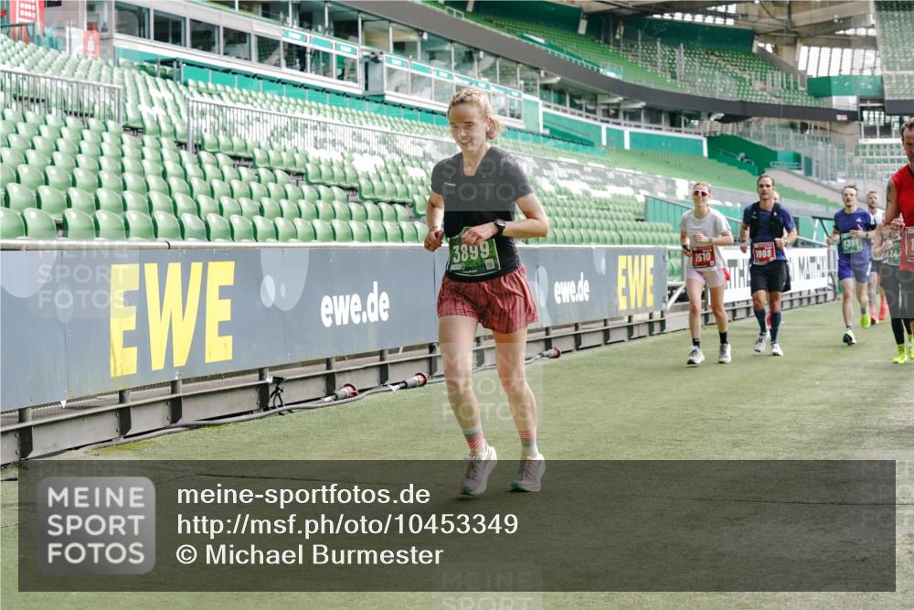 13.09.2026 - 21. swb-Marathon Bremen Michael Burmester http://msf.ph/oto/10453349 13.09.2026 12:51:29 Laufen im Stadion 235, 335, 469, 734, 771, 863, 1043, 1125, 1146, 1162, 1232, 1455, 1492, 1510, 1513, 1613, 1955, 1970, 1998, 2008, 2130, 2291, 2295, 2360, 2442, 2444, 2447, 2759, 2847, 3440, 3484, 3566, 3647, 3703, 3808, 3830, 3899, 3959, 3988, 4023, 4165, 4368, 4429, 4473, 4475, 4559, 4571, 4573, 4582, 4727, 4781, 4782, 4888, 4895, 5066, 5079, 5152, 5155, 5168, 5314, 5379, 5521, 5532, 5620, 5627, 5636, 5696, 6267, 6274, 6471, 6668, 6901, 8033, 8798 meine-sportfotos.de