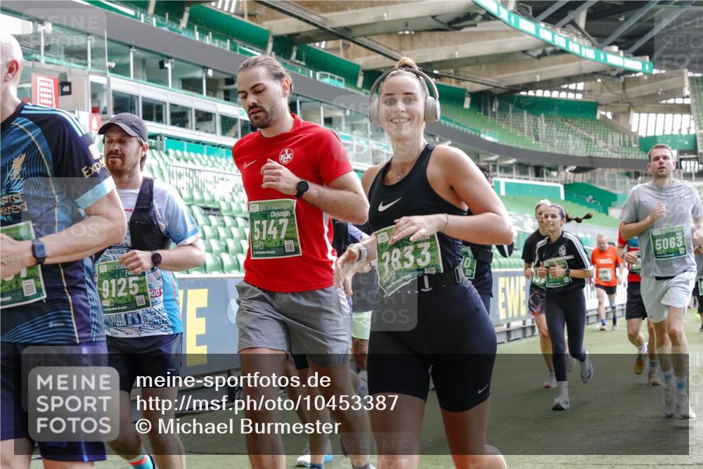 13.09.2026 - 21. swb-Marathon Bremen Michael Burmester http://msf.ph/oto/10453387 13.09.2026 13:10:21 Laufen im Stadion 164, 373, 383, 391, 448, 532, 549, 563, 581, 625, 813, 869, 898, 984, 1072, 1150, 1180, 1738, 1855, 1867, 1880, 1894, 1967, 2202, 2208, 2232, 2243, 2268, 2284, 2330, 2333, 2339, 2342, 2429, 2432, 2441, 2443, 2471, 2525, 2530, 2531, 2553, 2573, 2589, 2594, 2654, 2682, 2692, 2714, 2717, 2784, 2785, 2819, 2836, 2920, 2931, 2932, 2941, 3026, 3032, 3063, 3086, 3089, 3122, 3174, 3207, 3208, 3291, 3316, 3327, 3333, 3370, 3398, 3409, 3410, 3437, 3470, 3549, 3707, 3769, 109 meine-sportfotos.de