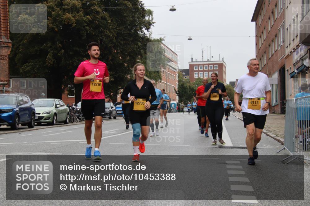 13.09.2026 - Kiel Lauf Markus Tischler http://msf.ph/oto/10453388 13.09.2026 09:55:32 Fleethörn 12736, 12735, 4631, 8113 meine-sportfotos.de