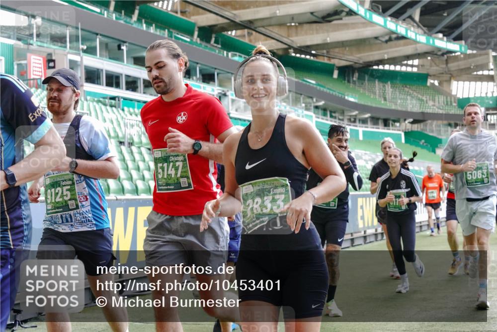13.09.2026 - 21. swb-Marathon Bremen Michael Burmester http://msf.ph/oto/10453401 13.09.2026 13:10:21 Laufen im Stadion 164, 373, 383, 391, 448, 532, 549, 563, 581, 625, 813, 869, 898, 984, 1072, 1150, 1180, 1738, 1855, 1867, 1880, 1894, 1967, 2202, 2208, 2232, 2243, 2268, 2284, 2330, 2333, 2339, 2342, 2429, 2432, 2441, 2443, 2471, 2525, 2530, 2531, 2553, 2573, 2589, 2594, 2654, 2682, 2692, 2714, 2717, 2784, 2785, 2819, 2836, 2920, 2931, 2932, 2941, 3026, 3032, 3063, 3086, 3089, 3122, 3174, 3207, 3208, 3291, 3316, 3327, 3333, 3370, 3398, 3409, 3410, 3437, 3470, 3549, 3707, 3769, 109 meine-sportfotos.de