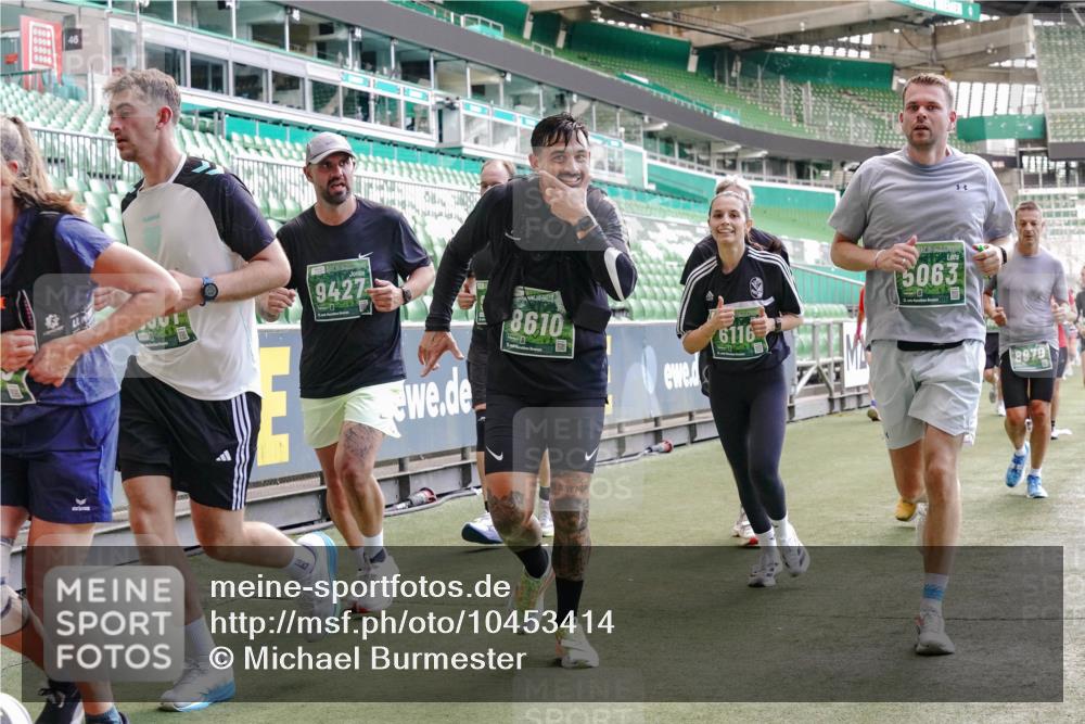 13.09.2026 - 21. swb-Marathon Bremen Michael Burmester http://msf.ph/oto/10453414 13.09.2026 13:10:22 Laufen im Stadion 164, 373, 383, 391, 448, 532, 549, 563, 581, 625, 813, 869, 898, 984, 1072, 1150, 1180, 1738, 1855, 1867, 1880, 1894, 1967, 2202, 2208, 2232, 2243, 2268, 2284, 2330, 2333, 2339, 2342, 2429, 2432, 2441, 2443, 2471, 2525, 2530, 2531, 2553, 2573, 2589, 2594, 2654, 2682, 2714, 2717, 2784, 2785, 2819, 2836, 2920, 2931, 2932, 2941, 3026, 3032, 3063, 3086, 3089, 3122, 3174, 3207, 3208, 3291, 3316, 3327, 3333, 3370, 3398, 3409, 3410, 3437, 3470, 3549, 3707, 3769, 109 meine-sportfotos.de