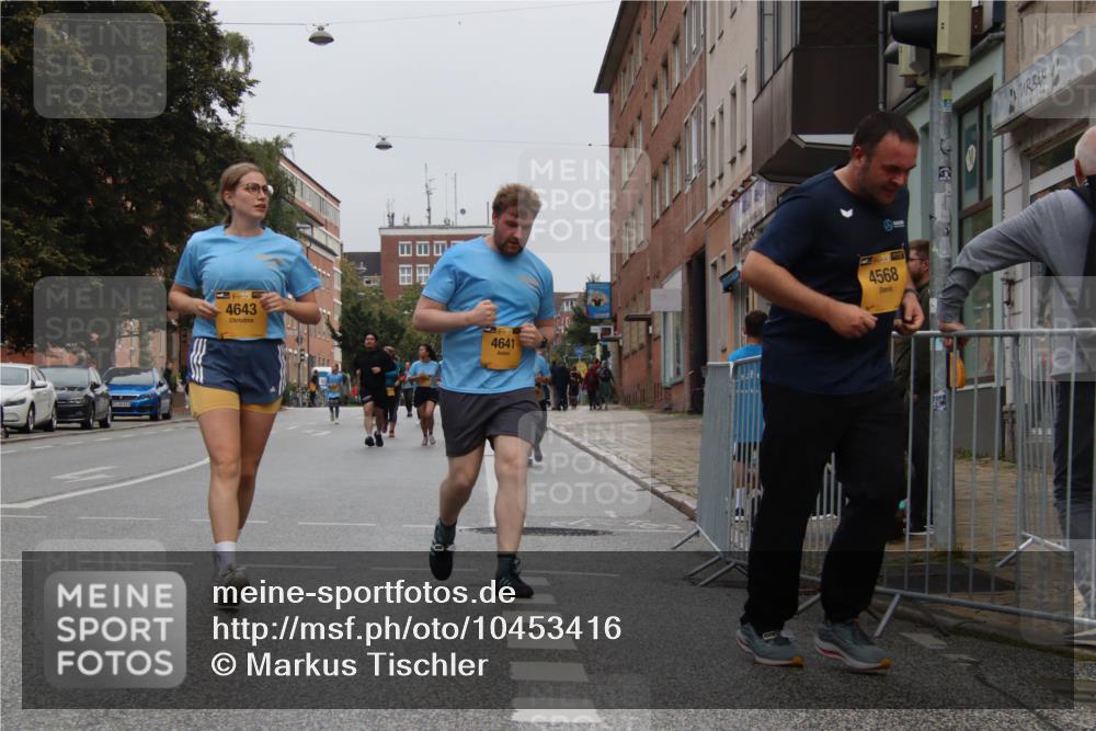 13.09.2026 - Kiel Lauf Markus Tischler http://msf.ph/oto/10453416 13.09.2026 09:55:41 Fleethörn 4643, 4641, 4568 meine-sportfotos.de