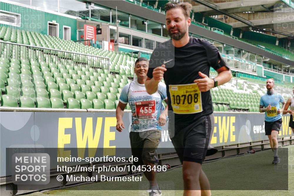 13.09.2026 - 21. swb-Marathon Bremen Michael Burmester http://msf.ph/oto/10453496 13.09.2026 10:32:03 Laufen im Stadion 10141, 10146, 10174, 10203, 10222, 10226, 10227, 10243, 10246, 10249, 10255, 10256, 10281, 10284, 10322, 10365, 10372, 10410, 10443, 10448, 10471, 10478, 10479, 10486, 10503, 10517, 10518, 10529, 10540, 10543, 10550, 10555, 10565, 10577, 10579, 10589, 10608, 10610, 10626, 10631, 10646, 10670, 10675, 10684, 10685, 10690, 10703, 10704, 10707, 10708, 10714, 10721, 10725, 10757, 10765, 10771, 10821, 10822, 10838, 10886, 11350, 11379 meine-sportfotos.de