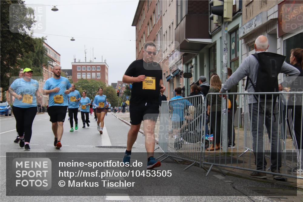 13.09.2026 - Kiel Lauf Markus Tischler http://msf.ph/oto/10453505 13.09.2026 09:56:30 Fleethörn 3279, 5524, 818, 5688 meine-sportfotos.de