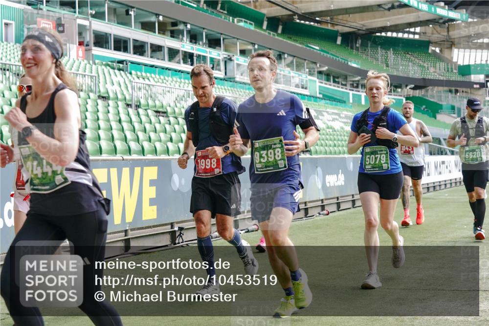 13.09.2026 - 21. swb-Marathon Bremen Michael Burmester http://msf.ph/oto/10453519 13.09.2026 12:51:33 Laufen im Stadion 235, 335, 734, 771, 863, 1043, 1125, 1146, 1162, 1232, 1455, 1492, 1510, 1513, 1613, 1955, 1970, 1998, 2008, 2130, 2291, 2295, 2360, 2442, 2444, 2447, 2498, 2759, 2847, 3085, 3440, 3484, 3566, 3647, 3703, 3808, 3830, 3899, 3959, 3988, 4023, 4165, 4283, 4368, 4429, 4473, 4475, 4559, 4571, 4573, 4582, 4727, 4781, 4782, 4888, 4895, 5066, 5079, 5152, 5155, 5168, 5314, 5379, 5521, 5532, 5620, 5627, 5636, 5696, 6267, 6274, 6471, 6668, 6901, 8033, 8798 meine-sportfotos.de